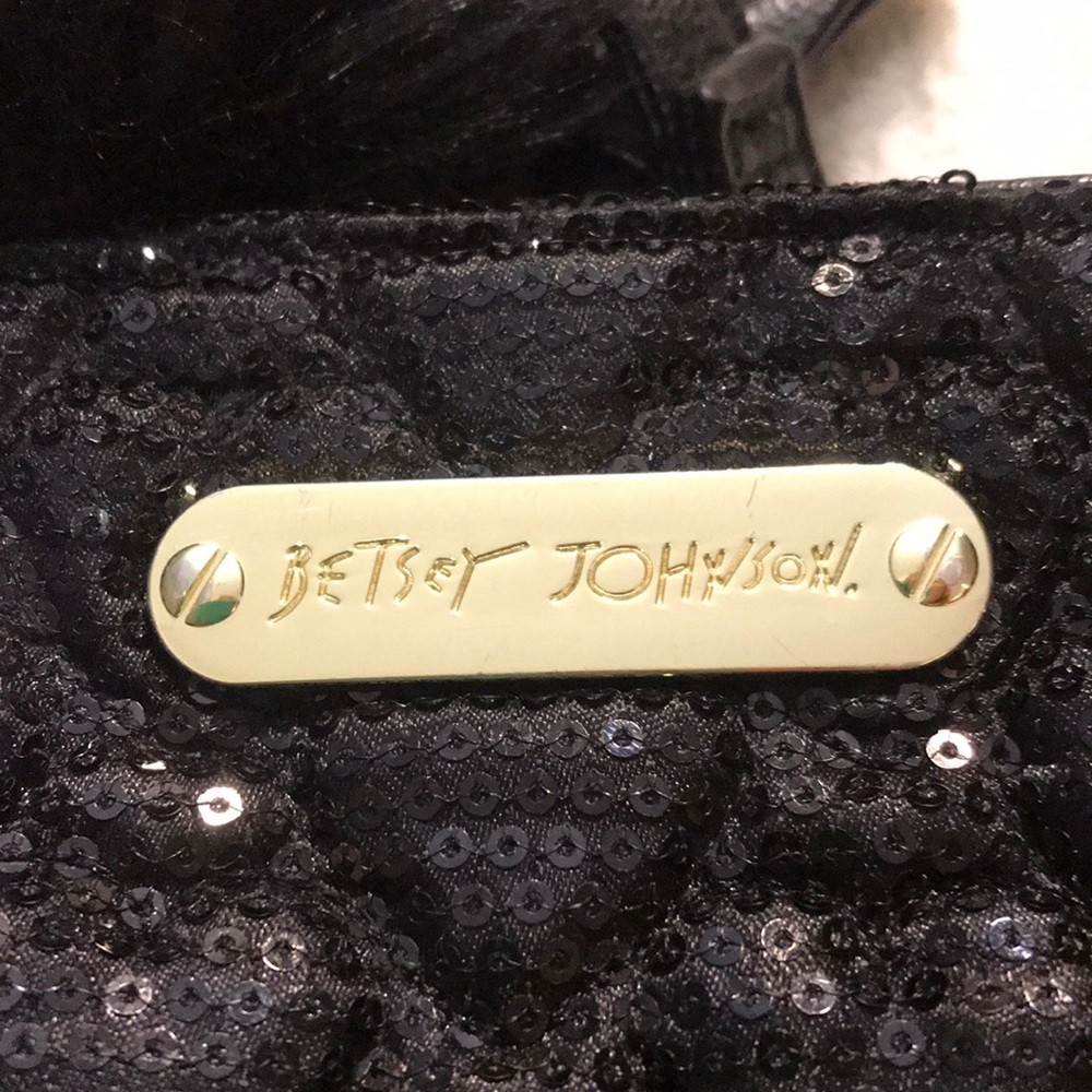 {Betsey Johnson} crossbody Purse - Picture 8 of 8